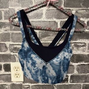 Lululemon On Your Way Bra Sea Side Silver Fox Alberta Lake Naval Blue sports bra